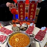 快来荣叔吃牛肉火锅开启新年聚餐啦