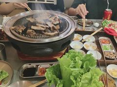 -围炉肉舍•炭烤活鳗•丹东海鲜烤肉(步行街店)
