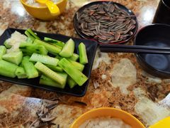 -蚝抵食·湛江生蚝(湾北路店)