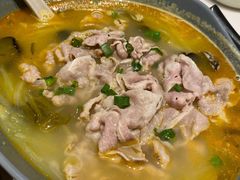 秘制酸汤肥牛-鹿港小镇(悠唐店)