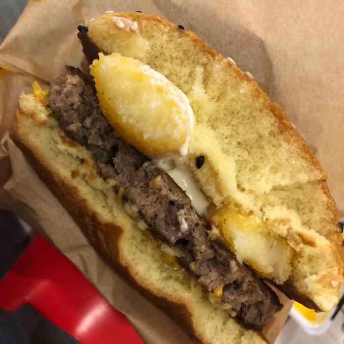 麦当劳(中康路分店)-"我到底什么时候才会吃腻麦当劳的早餐卷啊?