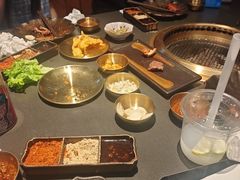 -铭牛烧肉·和牛海鲜自助(高新月牙湖店)