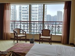 -清能·清江酒店(夷陵广场CBD中心店)