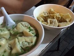 荠菜肉馄饨-潘国仙耳光馄饨(黄家阙路店)