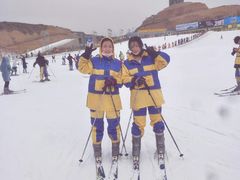 -采薇庄园四季滑雪场