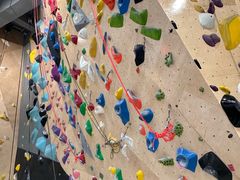-ROCKPLUS攀岩馆(环宇城店)