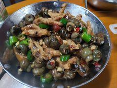 -芦茨金富饭庄·25年老字号·专做稻草鸡