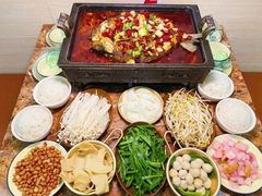 -川湘哥麻辣鸡块(万达店)