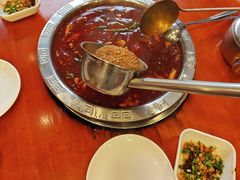 -刘胖娃鱼庄·特色肥肠鱼(杨家坪店)