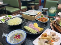 -得意咚瓜·顺德鱼生·冬瓜火锅(深圳首店)