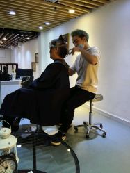 -SIX Hair Consultant
