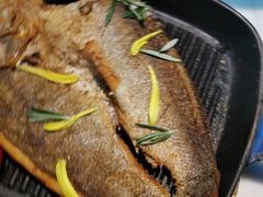 炙烤海鲈鱼-蜜桃花开·中西融合菜E&W(南长街店)