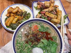 -云阿蛮云南生烫牛肉米线(奉贤路店)