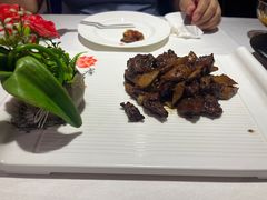 杏鲍菇黑椒牛肉粒-渝信川菜(工体店)