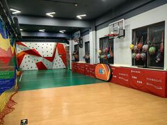 -悦动体能篮球羽毛球网球(三里河店)