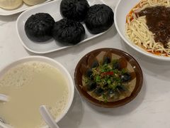 -李与白包子铺(桐梓林店)