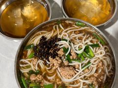 小碗瘦肉-正宗杨记普洱酸醋米线(总店)