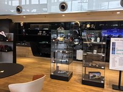 -奔驰上海利星(七宝店)