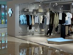 -迪桑特DESCENTE(青岛山东路万象城店)