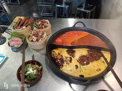 -鹿鸣山草本茶香火锅(园西路店)
