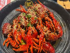 -肥肥虾庄·金牌油焖大虾(汉街SKP店)