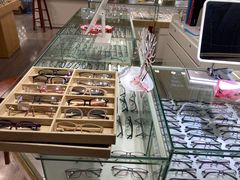 -三叶眼镜城(八佰伴店)