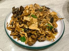 -何适山庄 ·可团建(水长城P2停车场店)