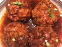 咸蛋黄狮子头-梅飞酒家(桑园路店)