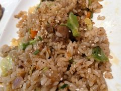-玛格萝妮(汇智国际商业中心店)