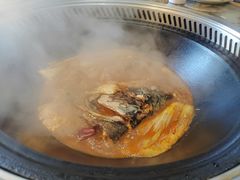 -锅老头海鲜铁锅炖