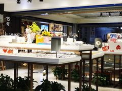 -宏宇眼镜蔡司依视路折扣店(兆佳眼镜城店)