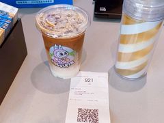 -瑞幸咖啡(武汉工商学院中商超市店)