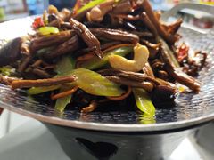 -天天向上素食餐厅(五台山店)