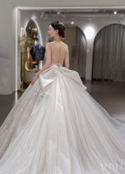 -艾米丽婚纱礼服