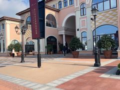 -VENCHI 闻绮(上海佛罗伦萨小镇店)