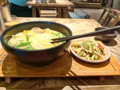 -云阿蛮云南生烫牛肉米线(奉贤路店)