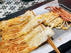 -何妹湿辣牛肉·粤式烧烤砂煲(桂雅路店)