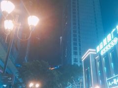 -八一路好吃街(雨田商务大厦店)