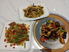 -钟记陕南菜·煎锅鱼(红专南路店)