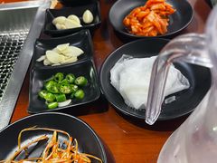 -肉甲韩国木炭烤肉(新壹街1店)