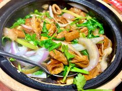 招牌啫啫肥肠煲-涌煲记·蟹煲·砂锅海鲜·煲出宁波味(天一旗舰店)