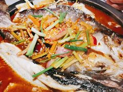 -鸣记脆皮烤鱼·海鲜烤鱼(三八广场店)