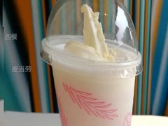 油柑雪冰-麦当劳(外高桥DT店)