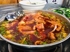 特色肥肠鱼(黄辣丁，三角峰)-韩妹鱼庄·泸定老字号(泸定店)