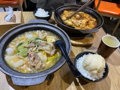 -极有家小鱼小鸡石锅煲(佳兆业店)