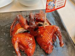 非遗红烧乳鸽-侨美食家·粤菜(体育西路店)