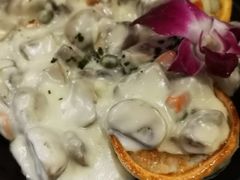 烤酥合配奶油烩蘑菇-申德勒加油站西餐厅(日坛路总店)