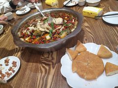 -乡土特色.冷锅鱼.牦牛肉汤锅