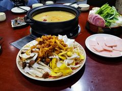 -菌之家·专业纯野生菌火锅·特色炒菌