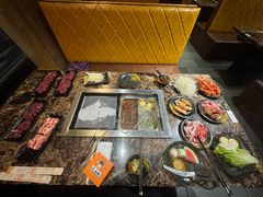 -牛里牛气· 榴莲海鲜鲜牛肉自助火锅·烤肉(横岗店)
